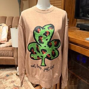 St. Patrick’s  Day Tan Sweatshirt with Green Clover ! Excellent condition !